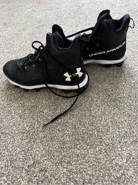 Under Armour Kids Black and White Turf/Cleat Sneakers